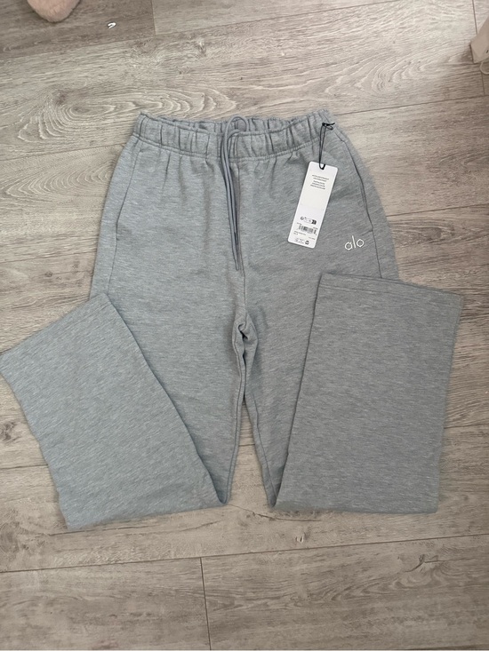 ALO Yoga Pants - ALO Yoga Heather Gray Straight Leg Sweatpants
